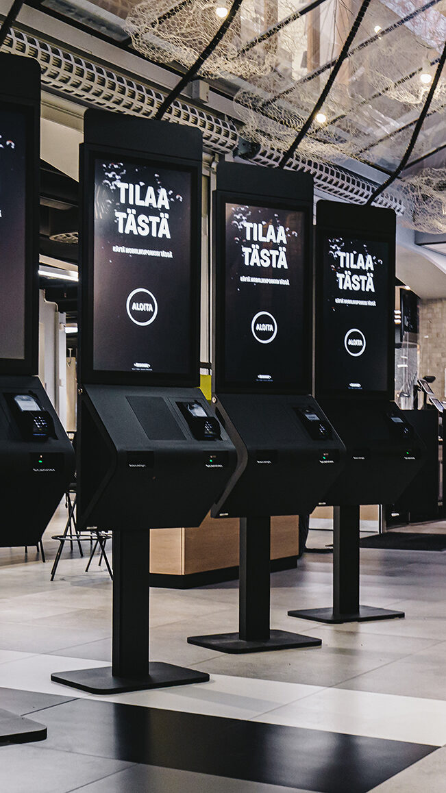 POLYTOUCH PASSPORT 32 10th anniversary – modular 32-inch self-service terminal from Pyramid Computer